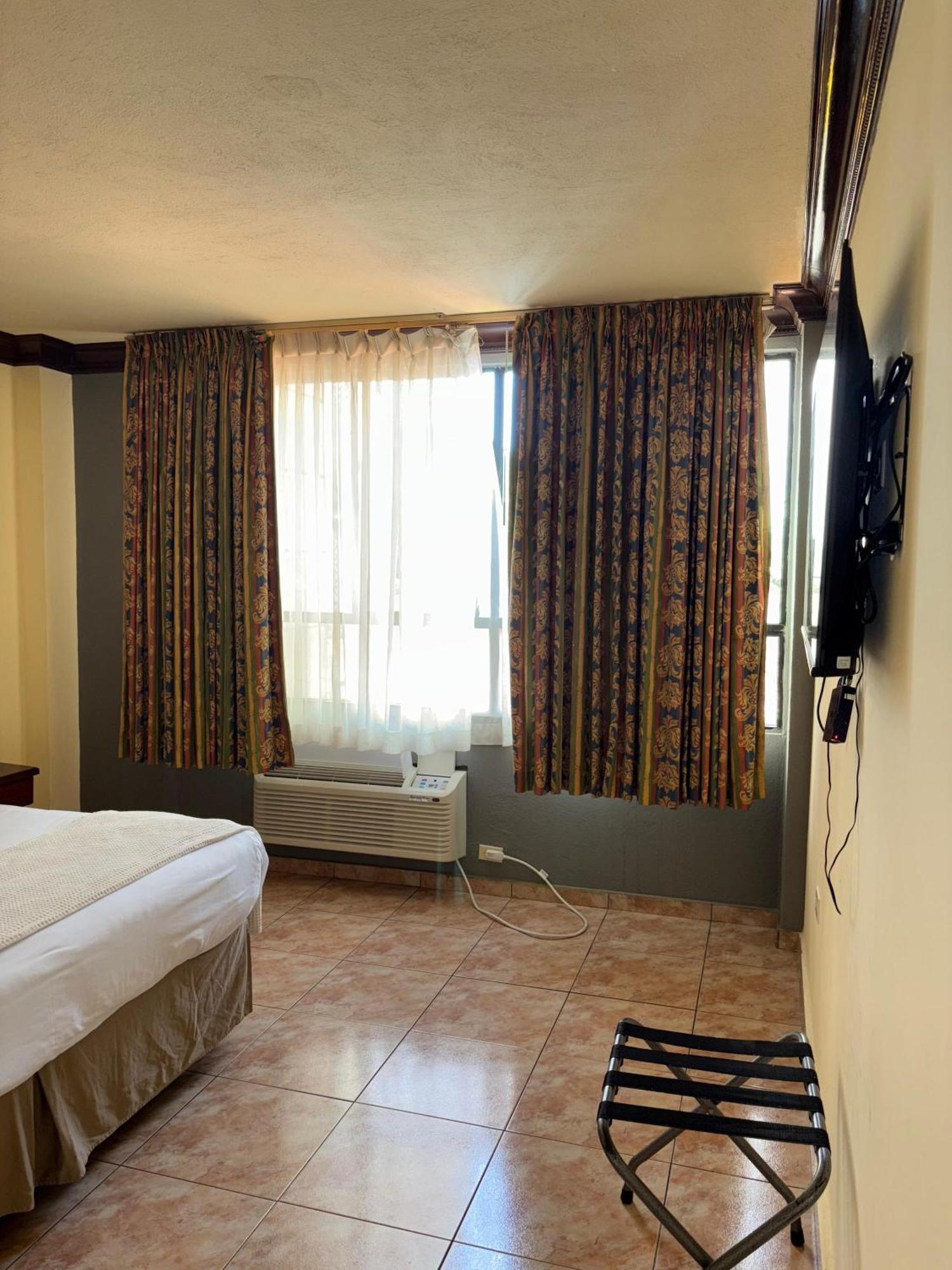 Florencia Plaza Hotel テグシガルパ エクステリア 写真